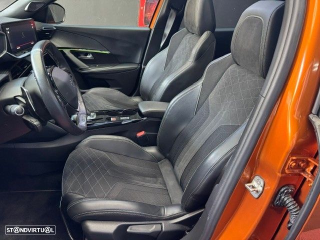 Peugeot 2008 1.5 BlueHDi GT EAT8 - 11