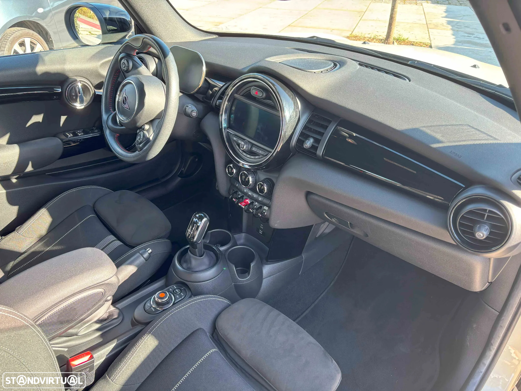 MINI Cabrio Cooper Auto - 15