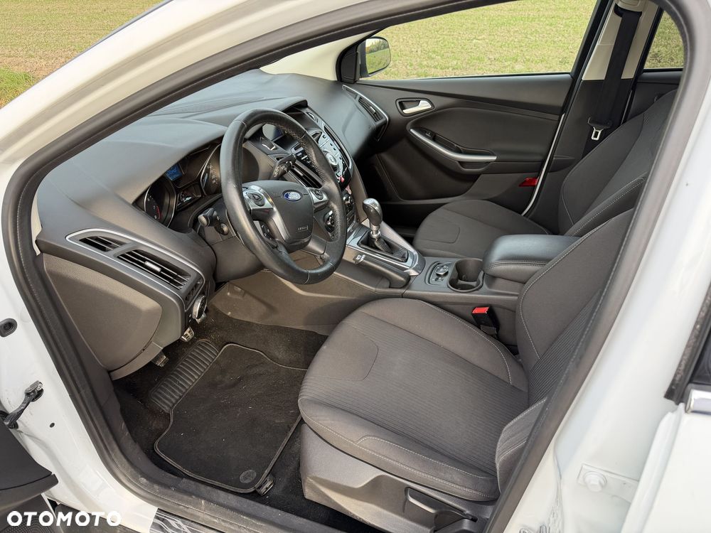 Ford Focus 1.6 EcoBoost Titanium - 12