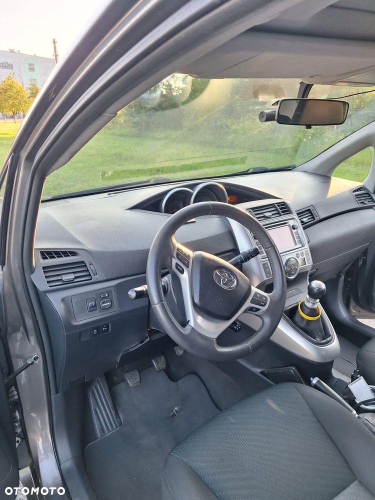 Toyota Verso - 2
