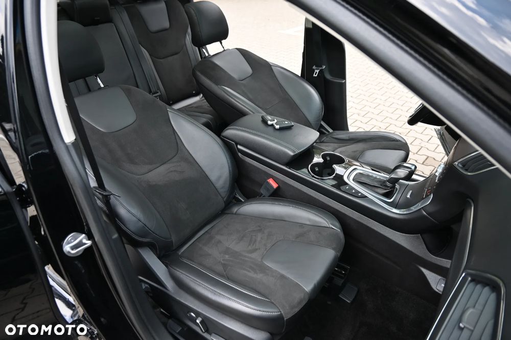 Ford Edge 2.0 TDCi Twin-Turbo 4WD ST-Line - 22