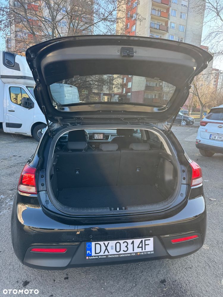 Kia Rio 1.0 T-GDI 100 Dream-Team Edition - 11