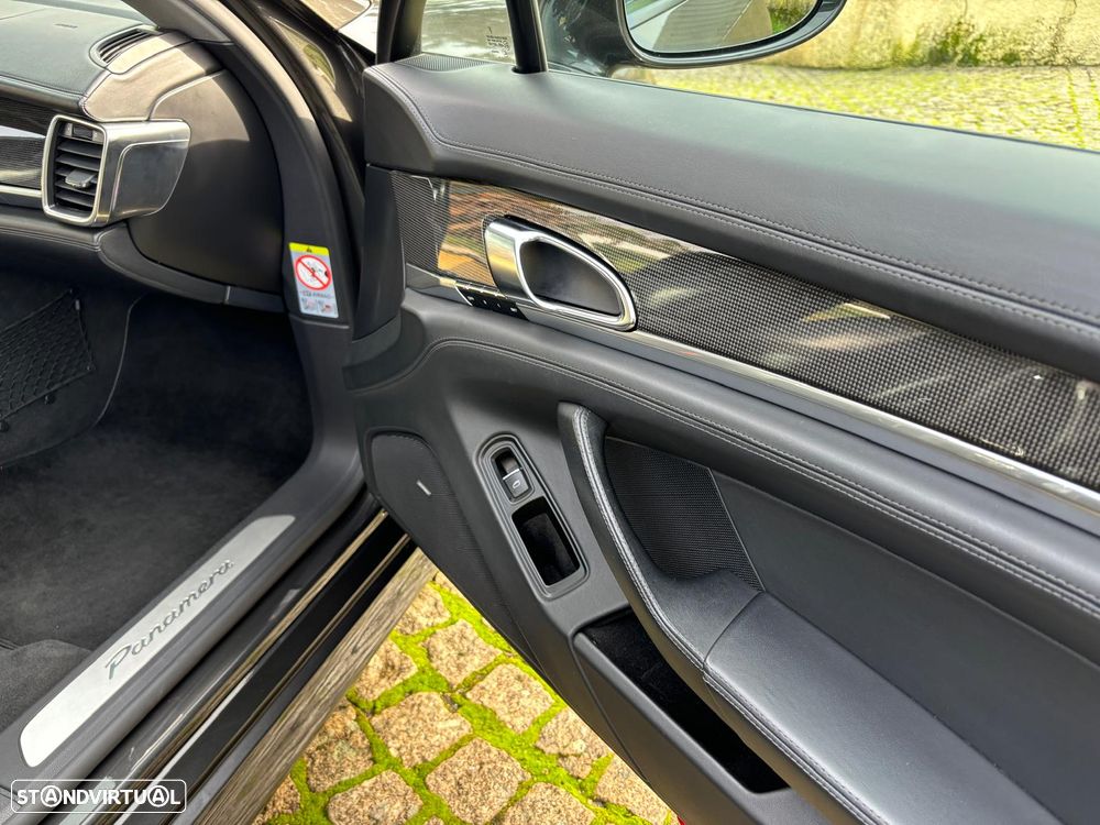 Porsche Panamera Platinum Edition - 22