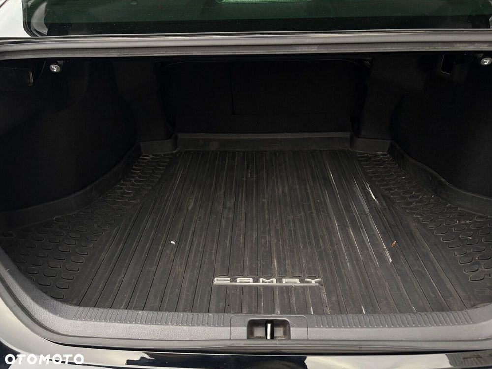 Toyota Camry 2.5 Hybrid Comfort CVT - 39