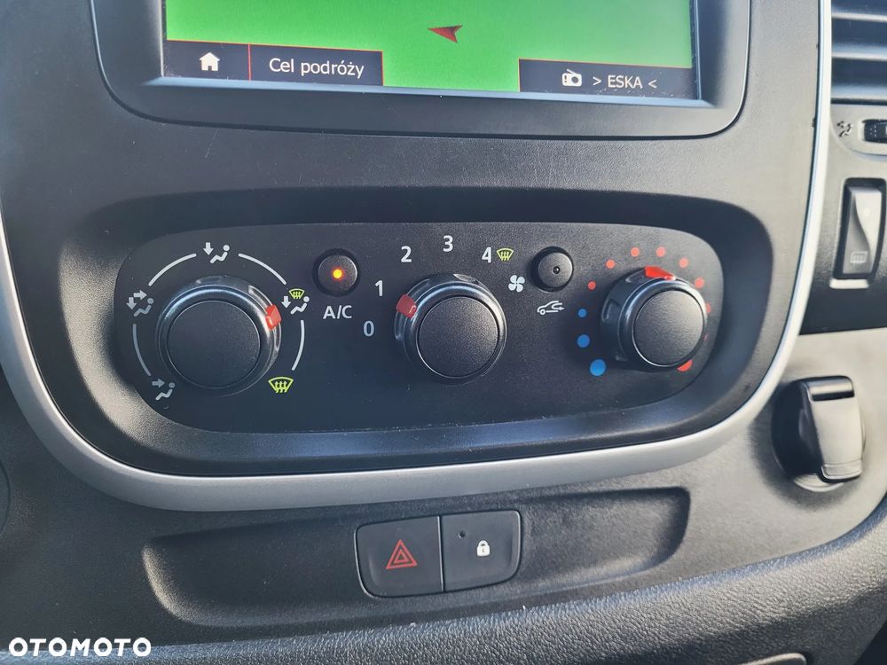 Renault Trafic ZABUDOWA BOTT 2xDRZWI BOCZNE KLIMA KAMERA FV23% - 28