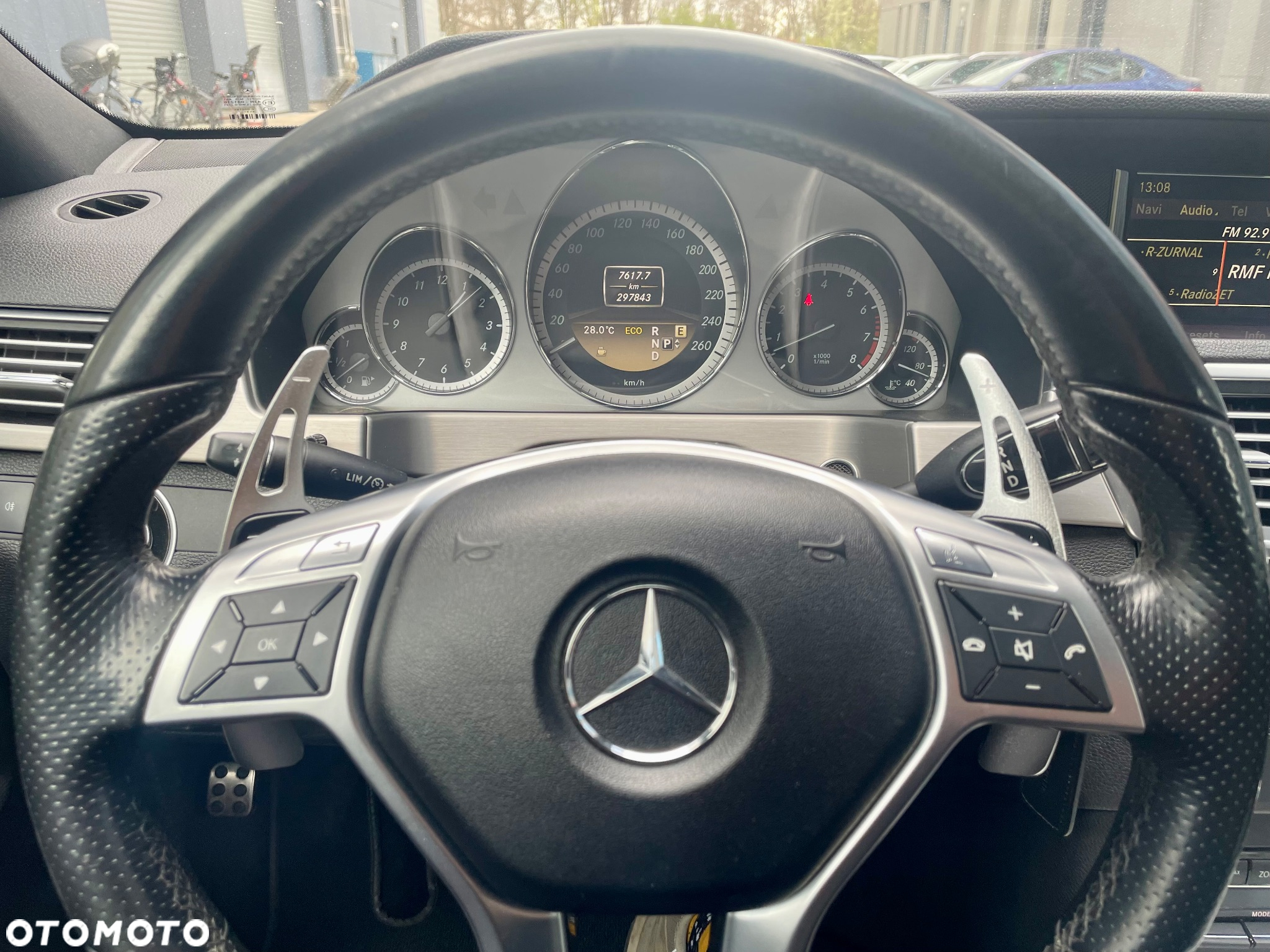 Mercedes-Benz Klasa E 500 T 4Matic 7G-TRONIC Avantgarde - 25