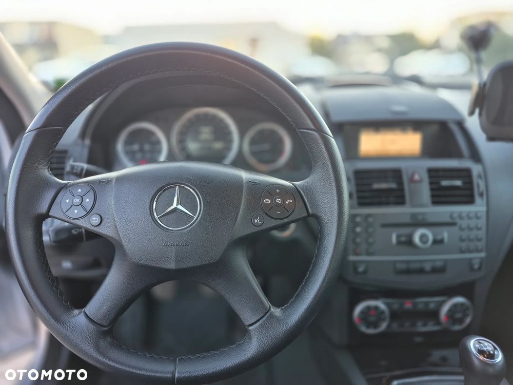 Mercedes-Benz Klasa C 220 CDI BlueEff Classic - 12