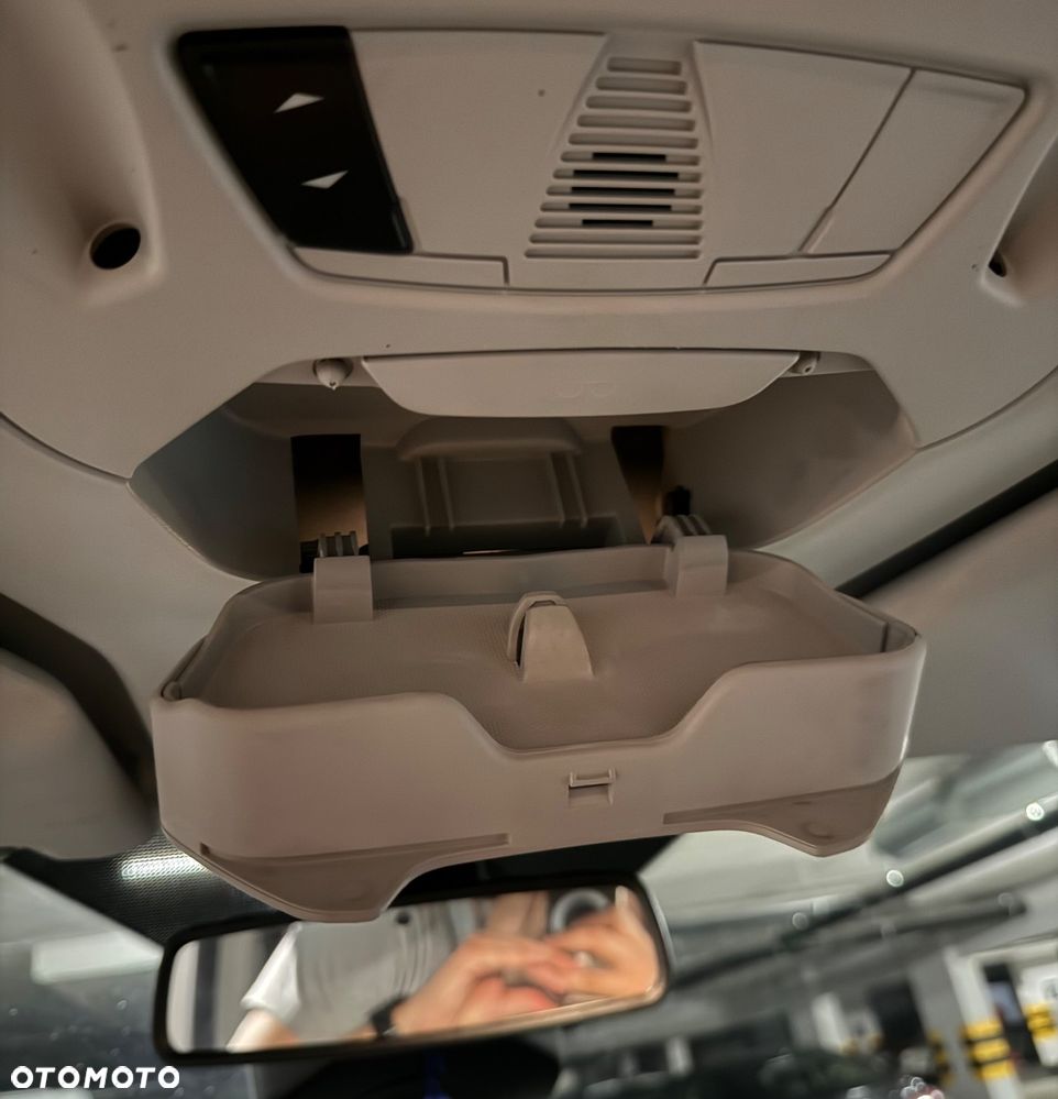 Ford Tourneo Connect Grand - 39
