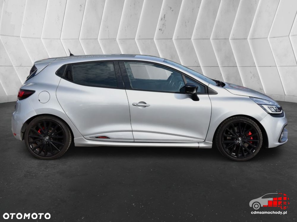 Renault Clio - 11