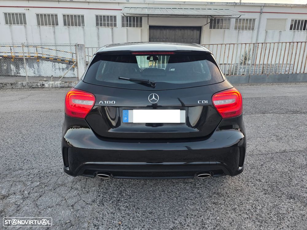 Mercedes-Benz A 180 d AMG Line - 15