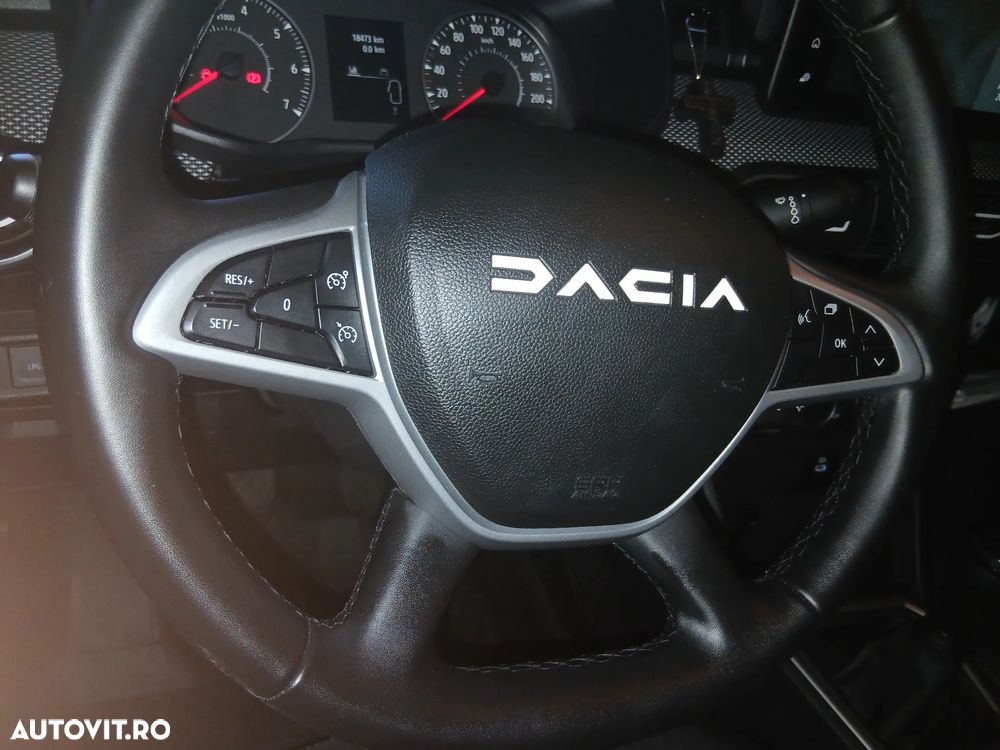 Dacia Logan TCe 90 MT6 Journey - 2