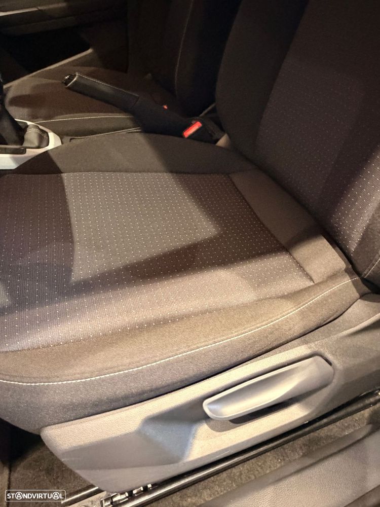 SEAT Arona 1.0 TSI Style — fotografia 39