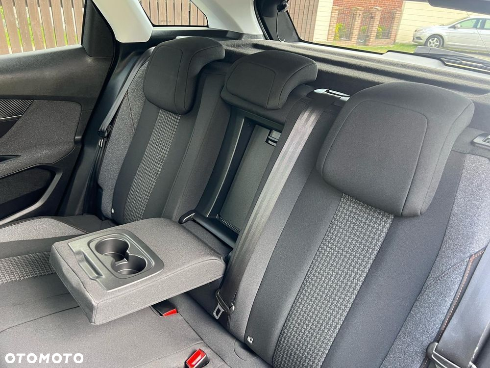 Peugeot 3008 1.5 BlueHDi Active S&S - 18