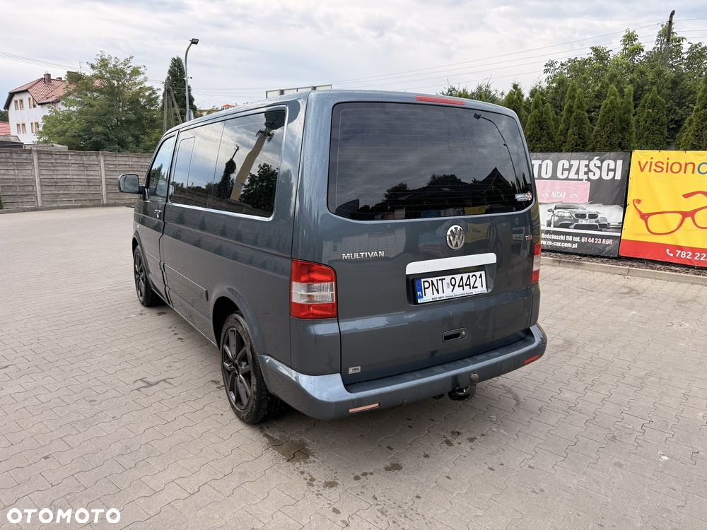 Volkswagen Multivan - 5