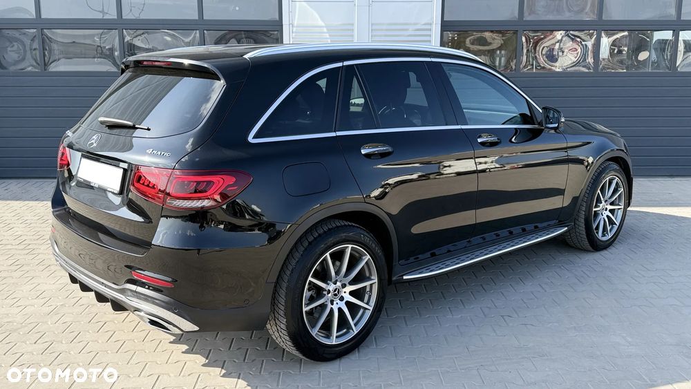 Mercedes-Benz GLC 300 d 4Matic 9G-TRONIC AMG Line - 4