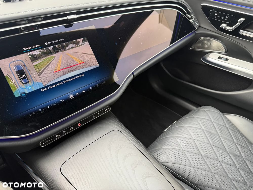 Mercedes-Benz Klasa E 300 de PHEV AMG 9G-Tronic - 23