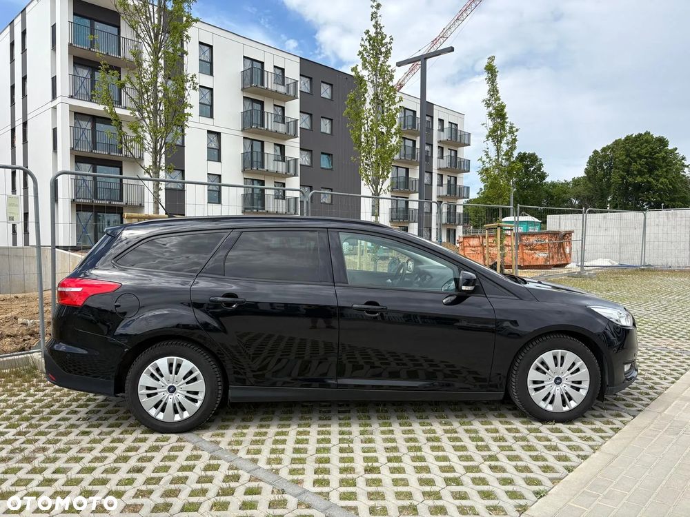 Ford Focus 1.0 EcoBoost Titanium ASS - 3