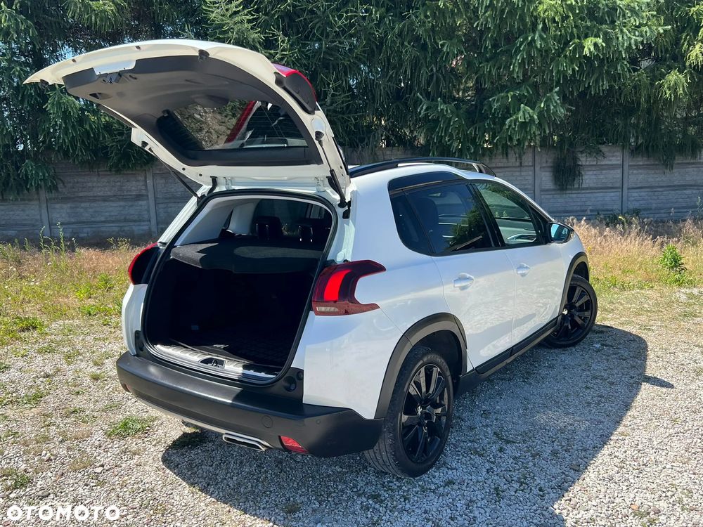 Peugeot 2008 - 8