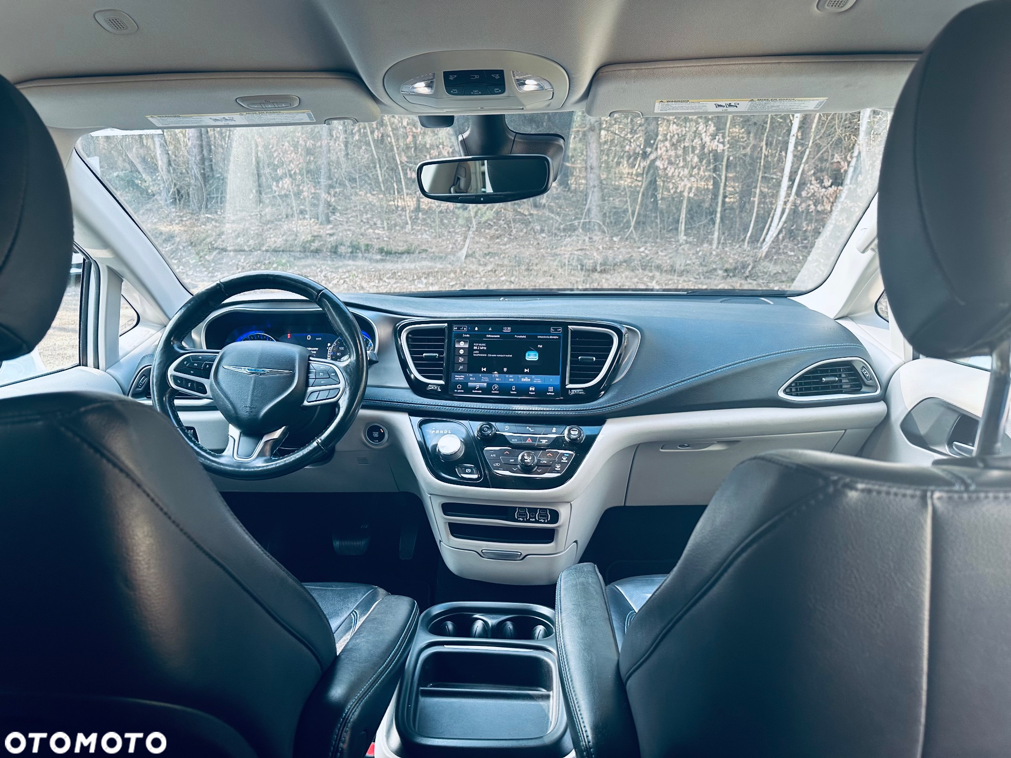 Chrysler Pacifica - 28