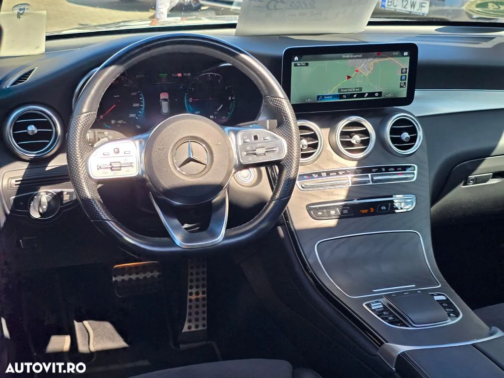 Mercedes-Benz GLC 300 e 4Matic 9G-TRONIC Edition AMG Line - 13