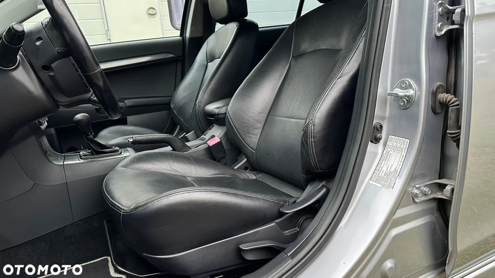 Mitsubishi Lancer 1.8 Intense - 24