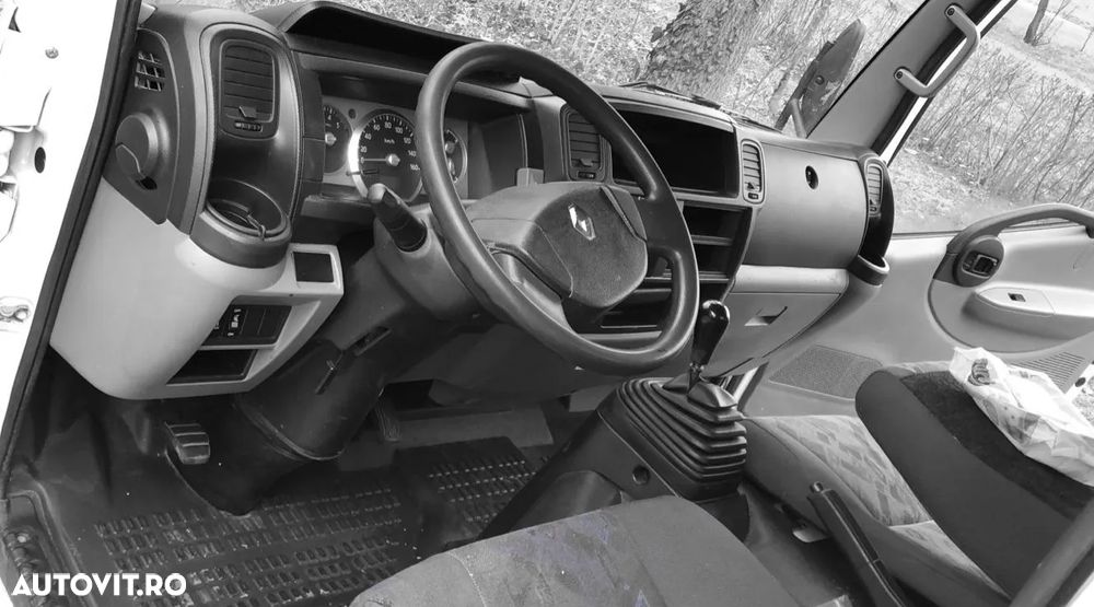 Renault Maxity - 3