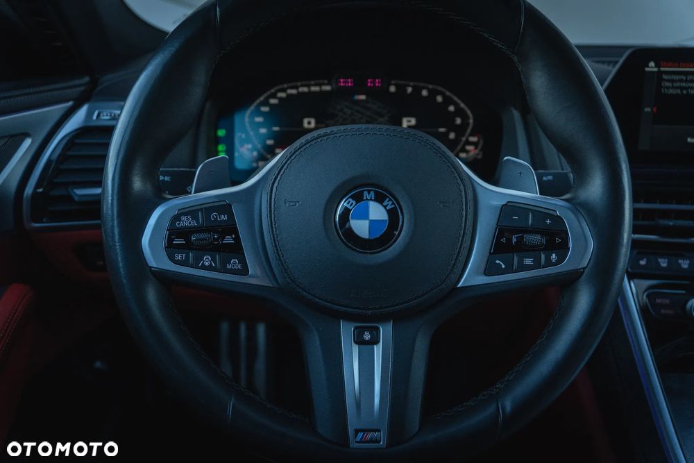 BMW Seria 8 840i xDrive - 16