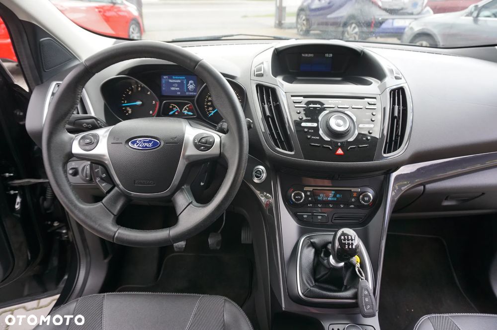 Ford Kuga 2.0 TDCi 2x4 Titanium - 33
