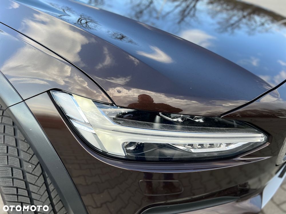 Volvo V90 Cross Country - 10
