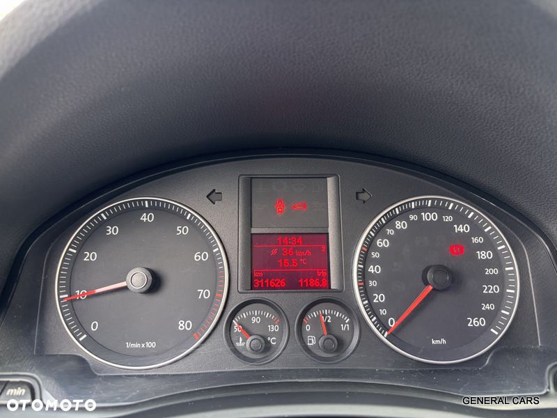 Volkswagen Golf 1.6 Comfortline - 27