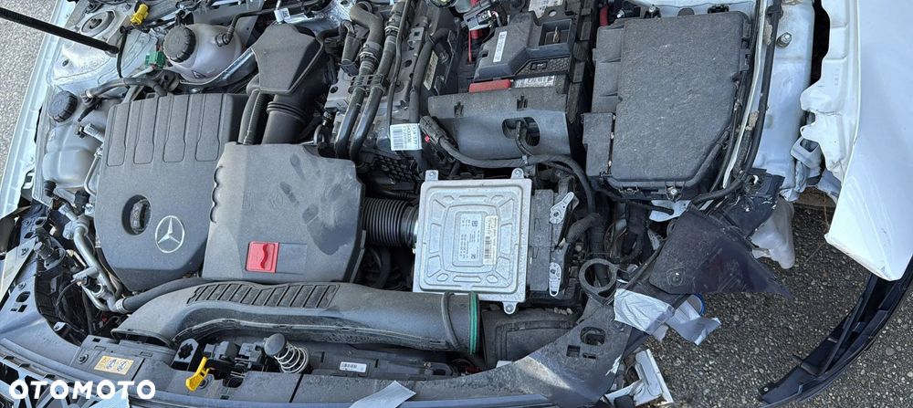 Mercedes-Benz CLA 250 e PHEV AMG Line 8G-DCT - 5