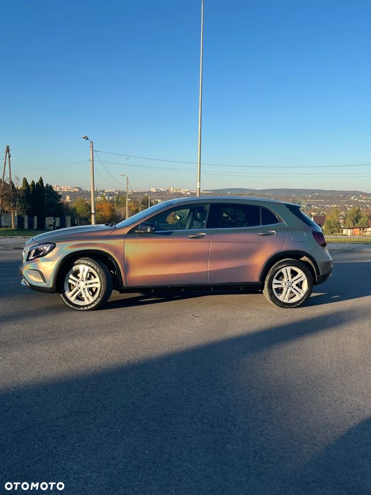 Mercedes-Benz GLA 250 4Matic 7G-DCT - 4