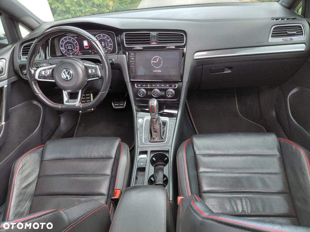Volkswagen Golf - 27