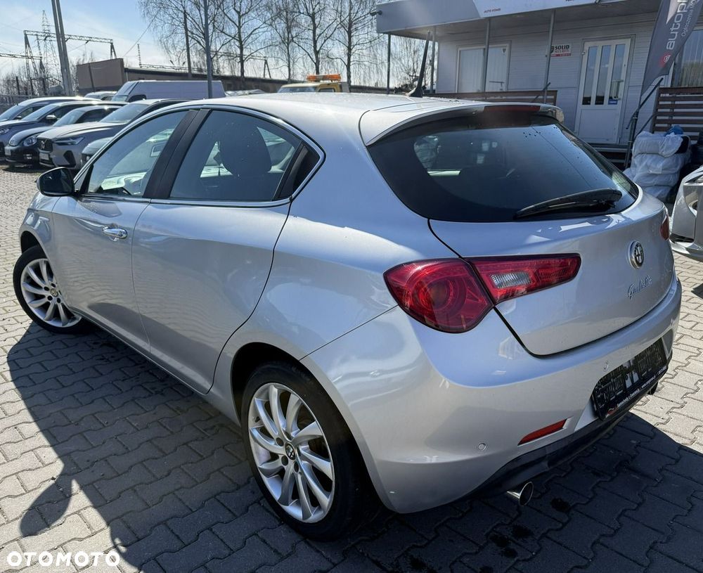 Alfa Romeo Giulietta 2.0 JTDM 16V TCT Turismo - 4