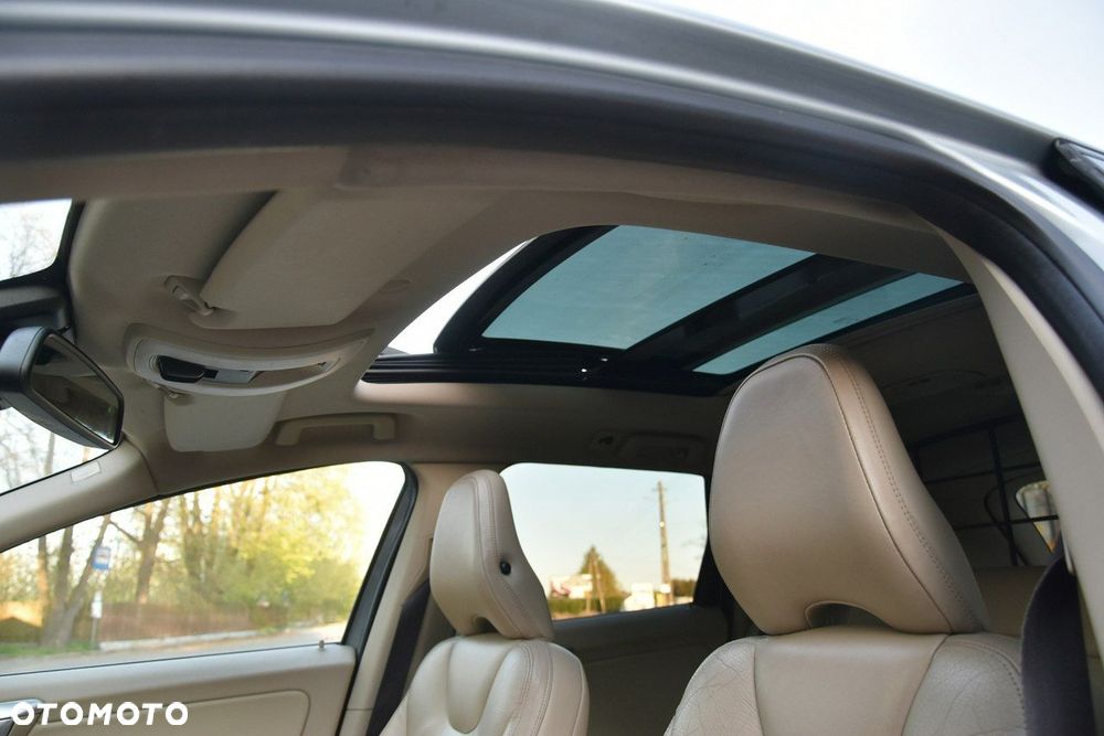 Volvo XC 60 2.4D Summum - 10