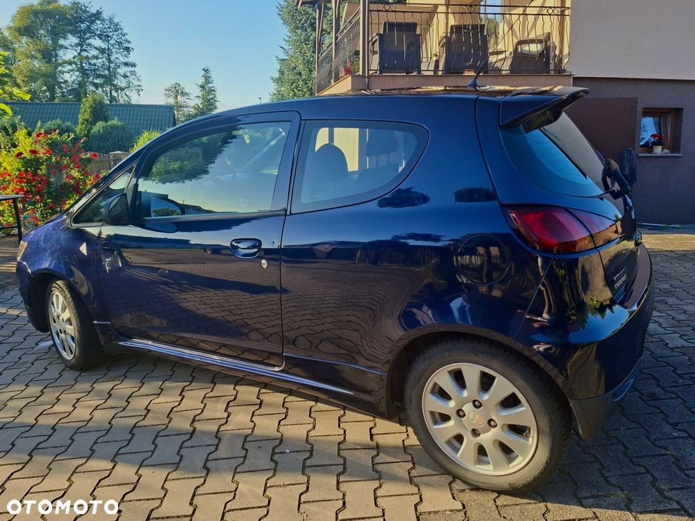 Mitsubishi Colt - 2