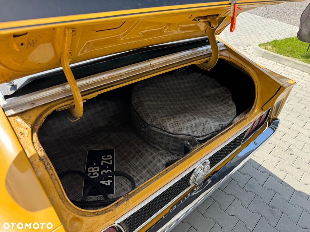 Ford Mustang - 11