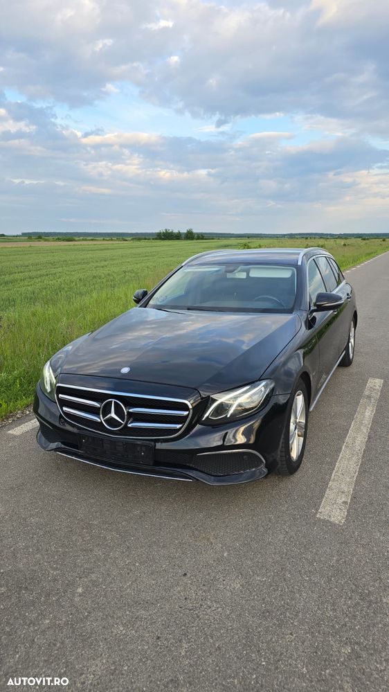 Mercedes-Benz E 220 d T-Modell Aut - 1