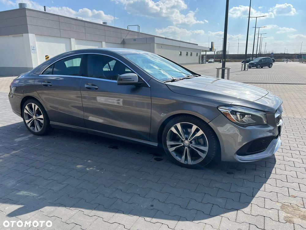 Mercedes-Benz CLA 250 7G-DCT - 7