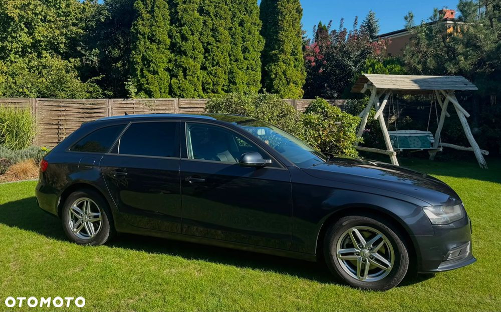 Audi A4 Avant 2013 photo 2