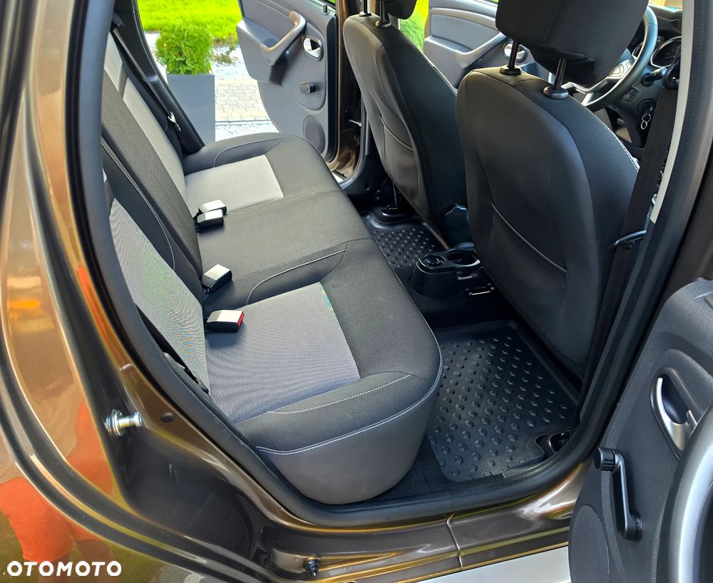 Dacia Duster 1.6 SCe Laureate S&S - 26