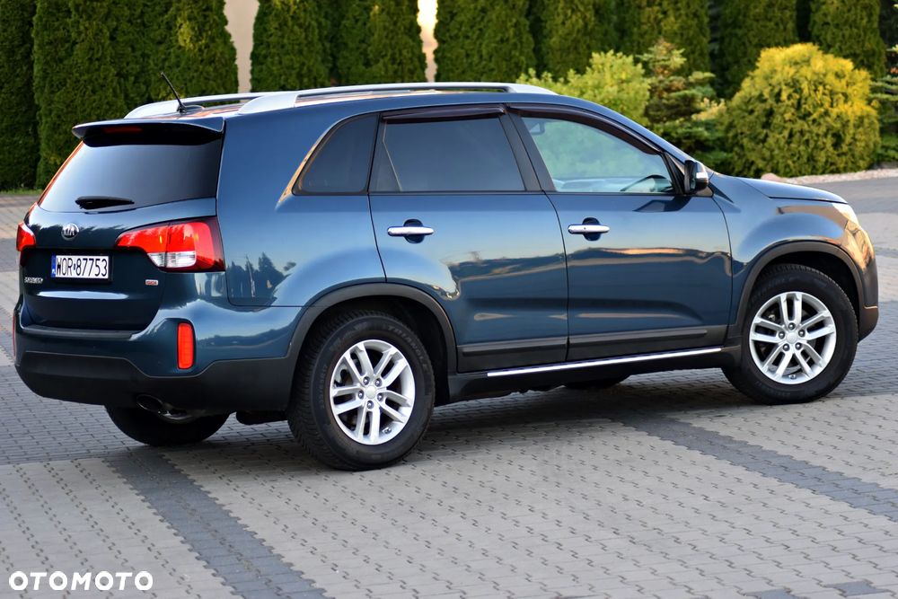 Kia Sorento 2.4 GDI XL 7os - 25
