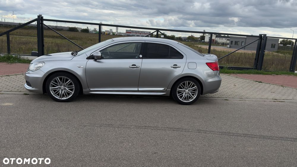 Suzuki Kizashi 2.4 4x4 CVT Sport - 4
