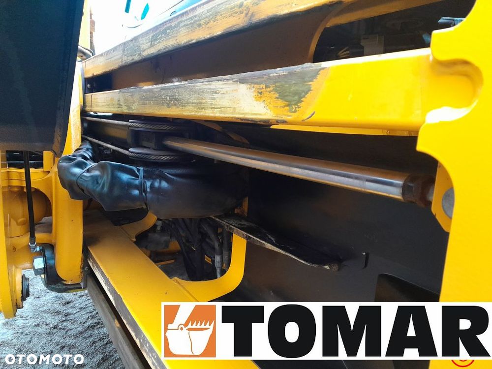 JCB JCB 4CX AEC  2019r - 16