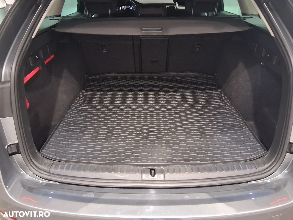 Skoda Octavia 2.0 TDI DSG Ambition - 39