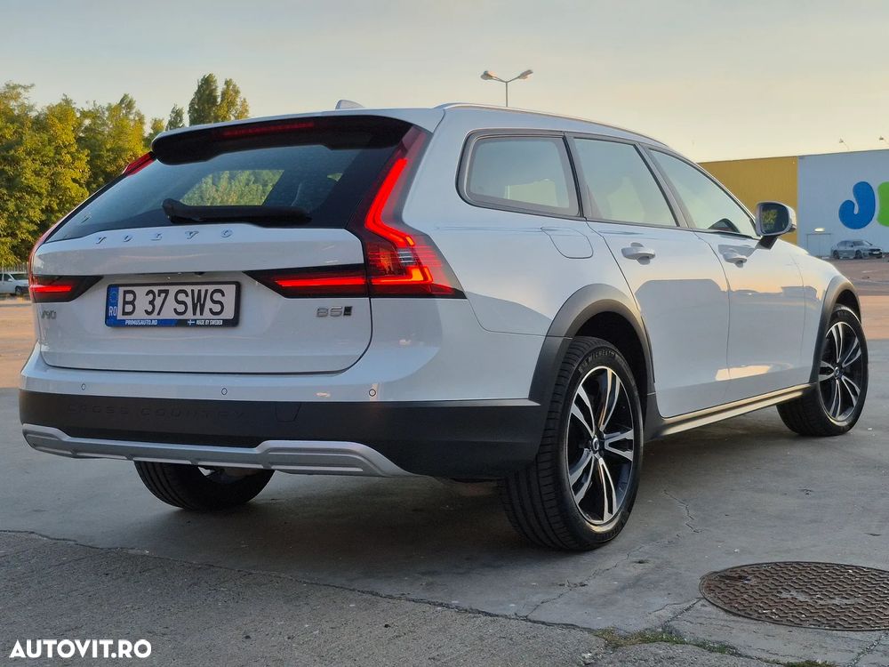 Volvo V90 Cross Country B5 D AWD Geartronic Pro - 4
