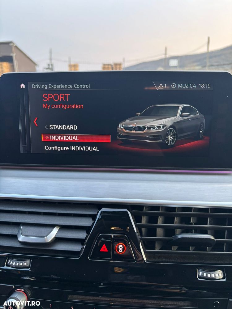 BMW Seria 5 520d xDrive AT - 12