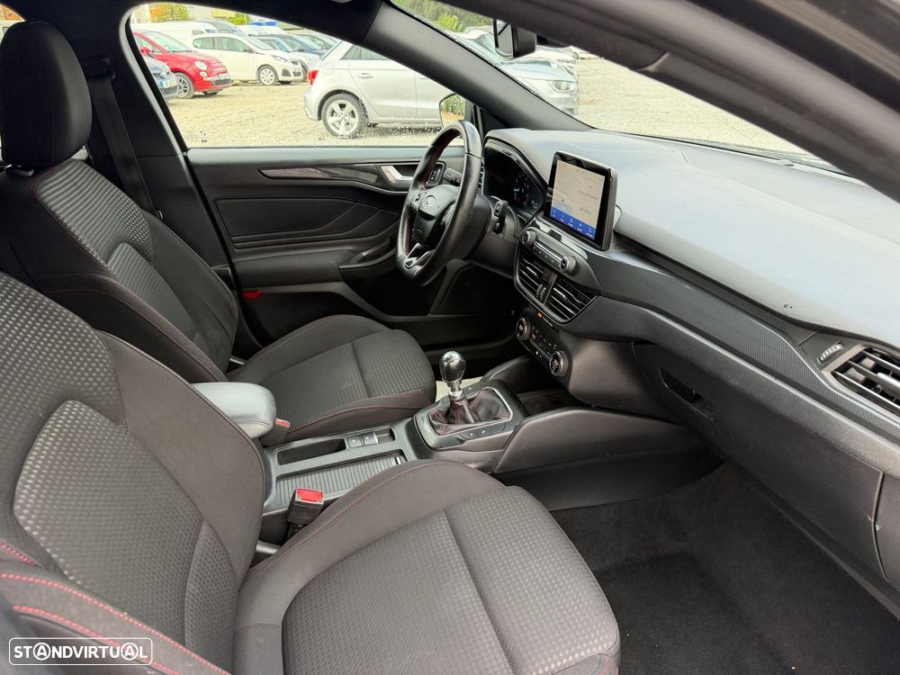 Ford Focus 1.0 EcoBoost Hybrid ST-LINE - 11