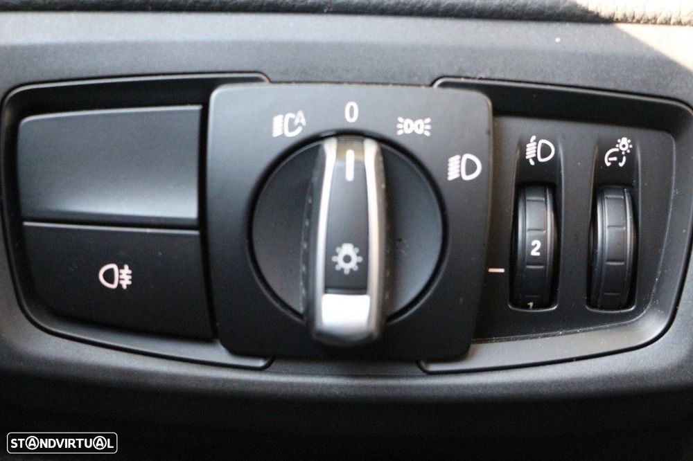 BMW 225xe Active Tourer Advantage - 38