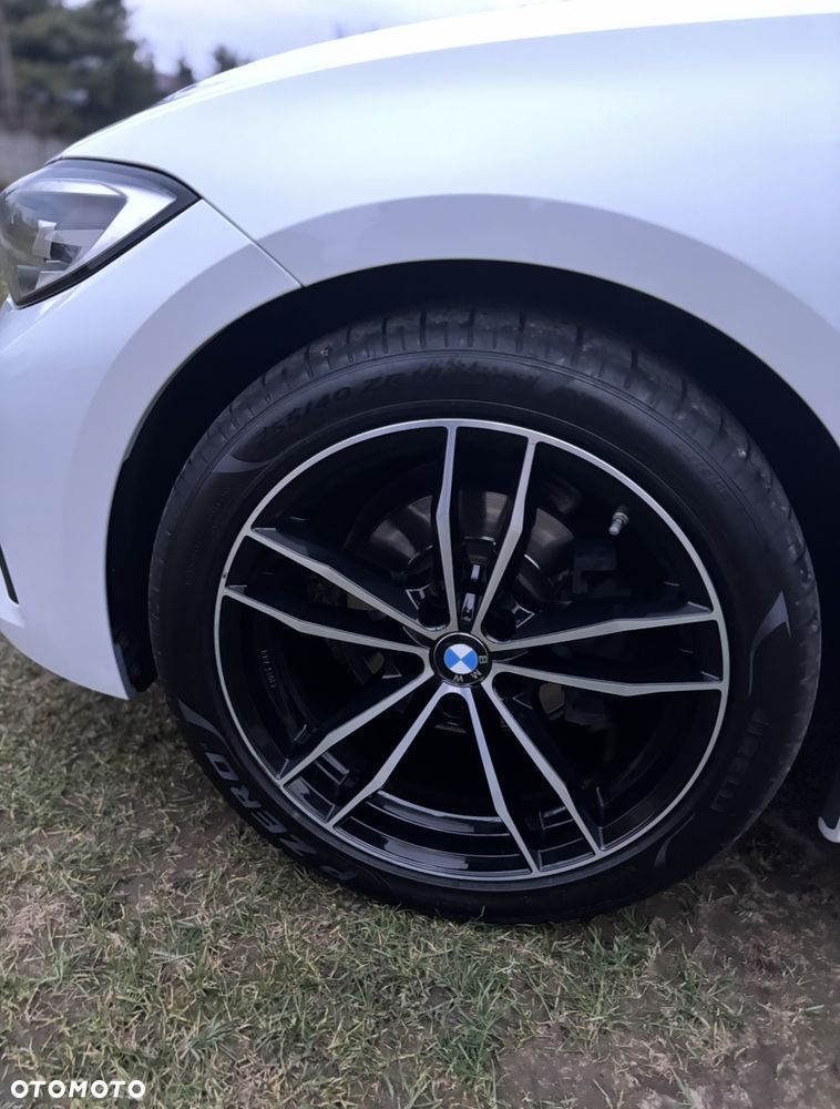 BMW Seria 3 318d - 6